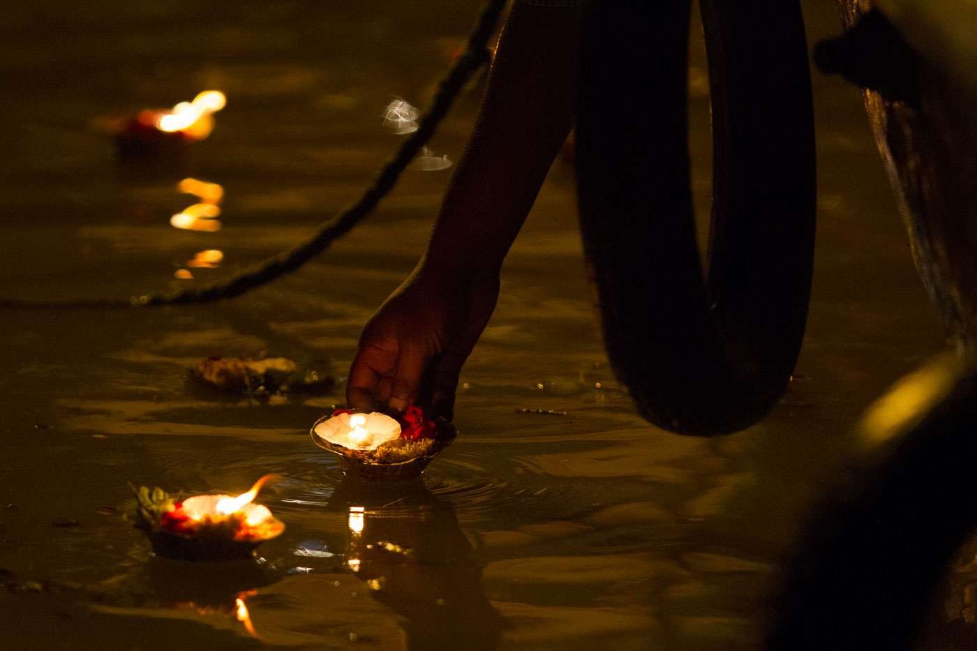india-varanasi: ganga aarti ritual in progress