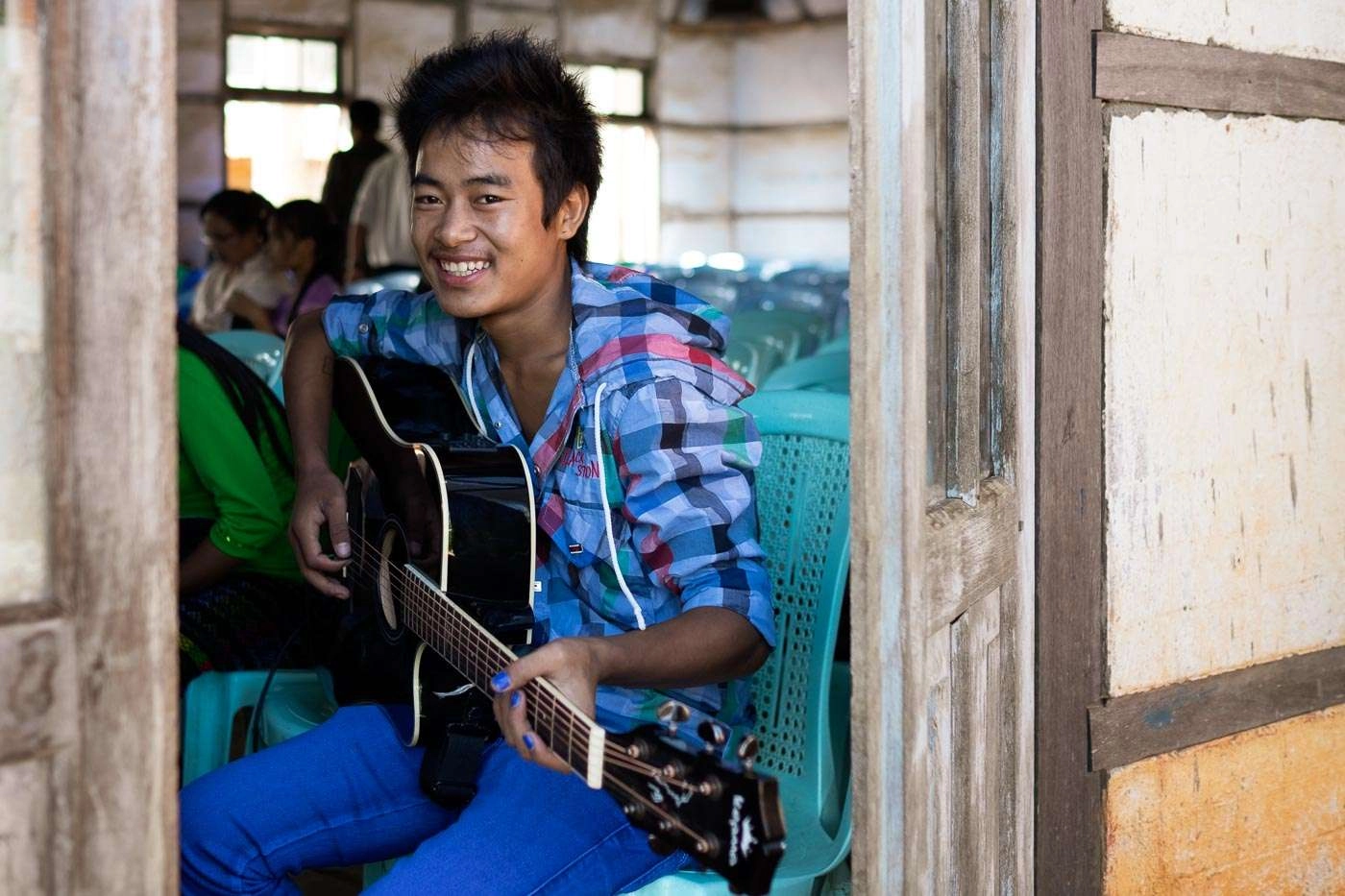 myanmar photo tours - chin state - photo of congregation member