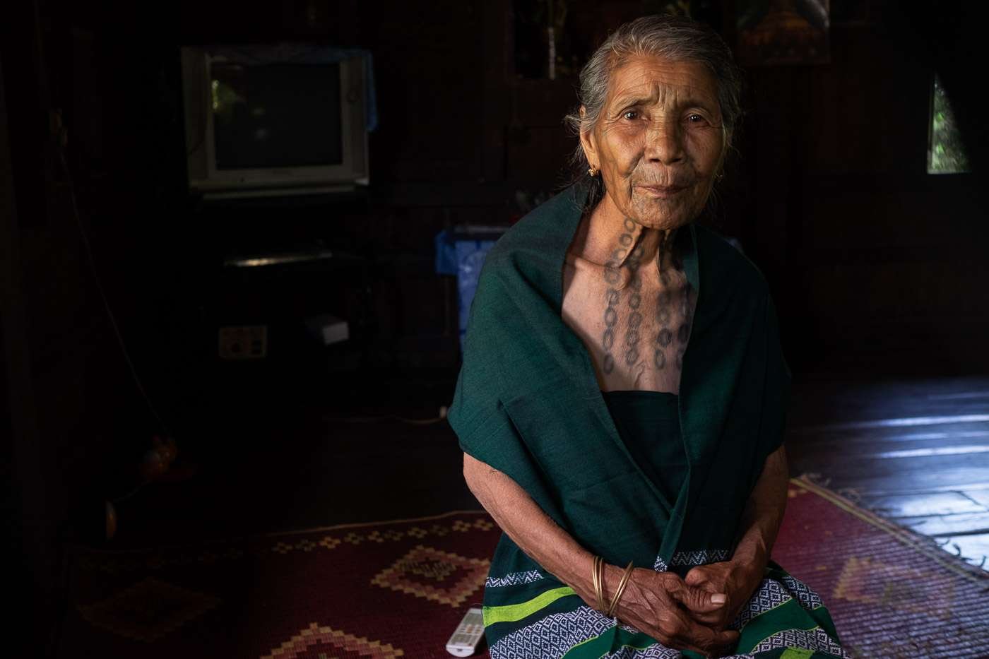 myanmar photo tours - chin state - photo of tribeswoman